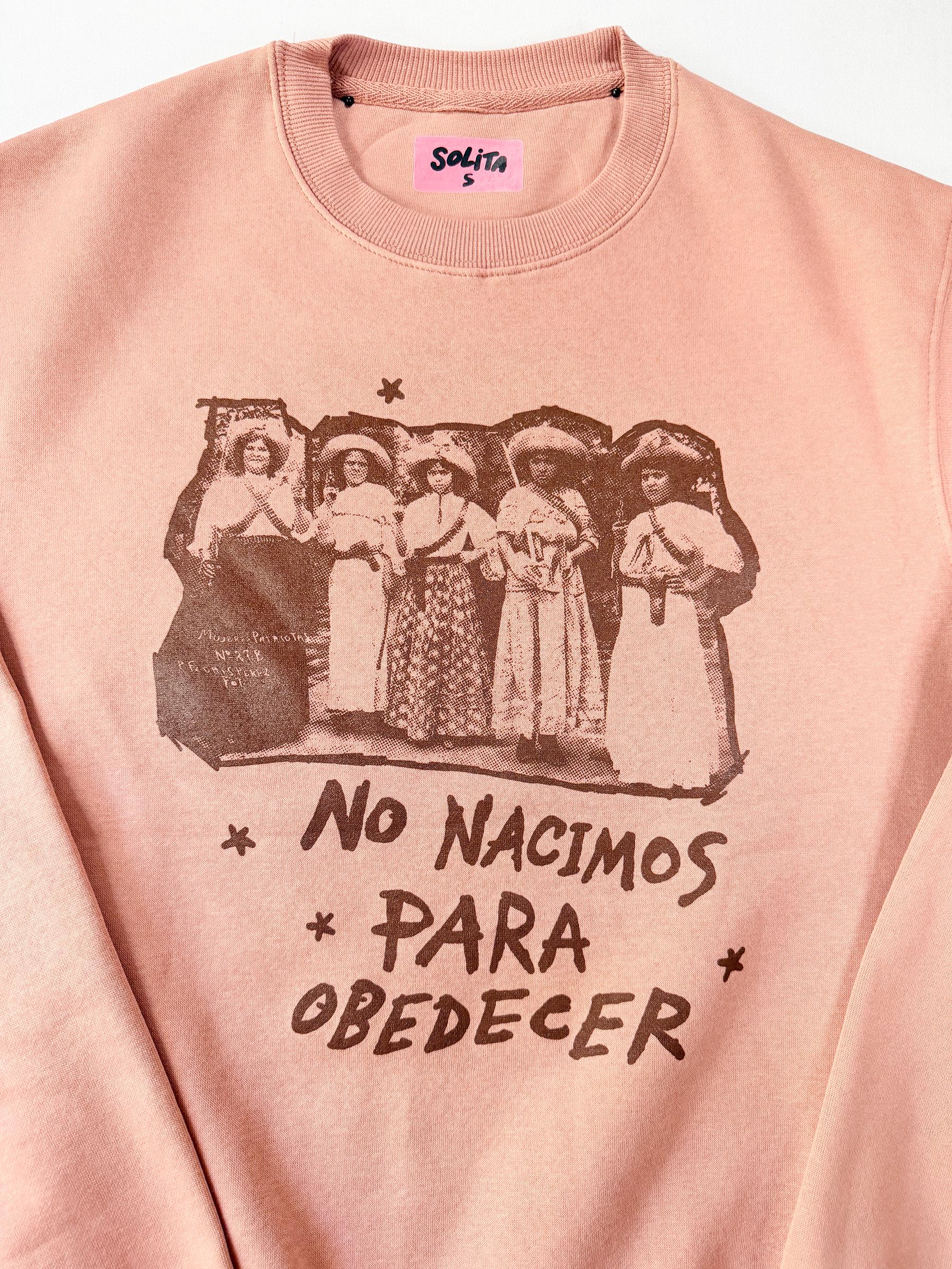 No nacimos para obedecer, Sudadera vintage