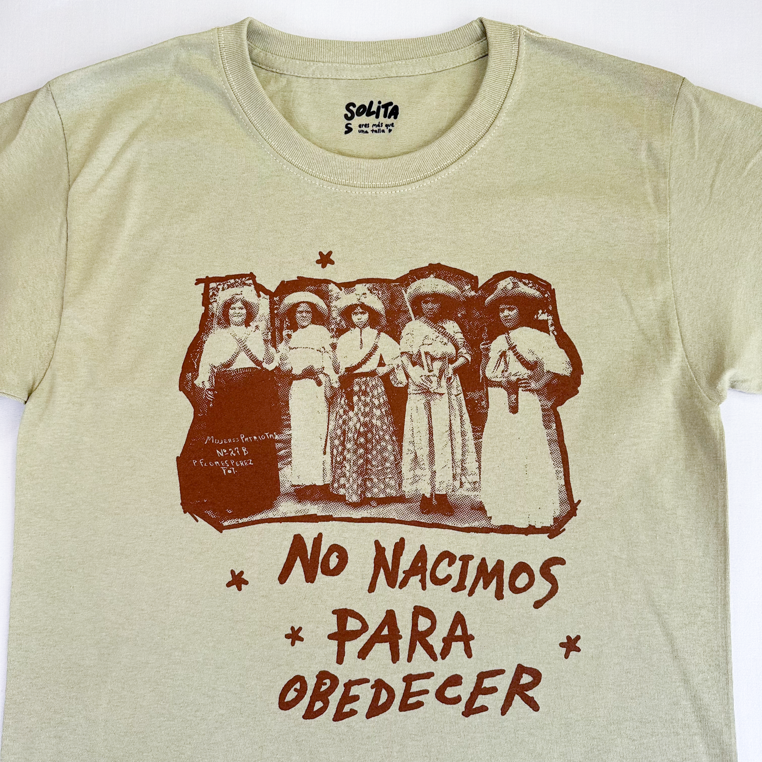 No nacimos para obedecer t shirt