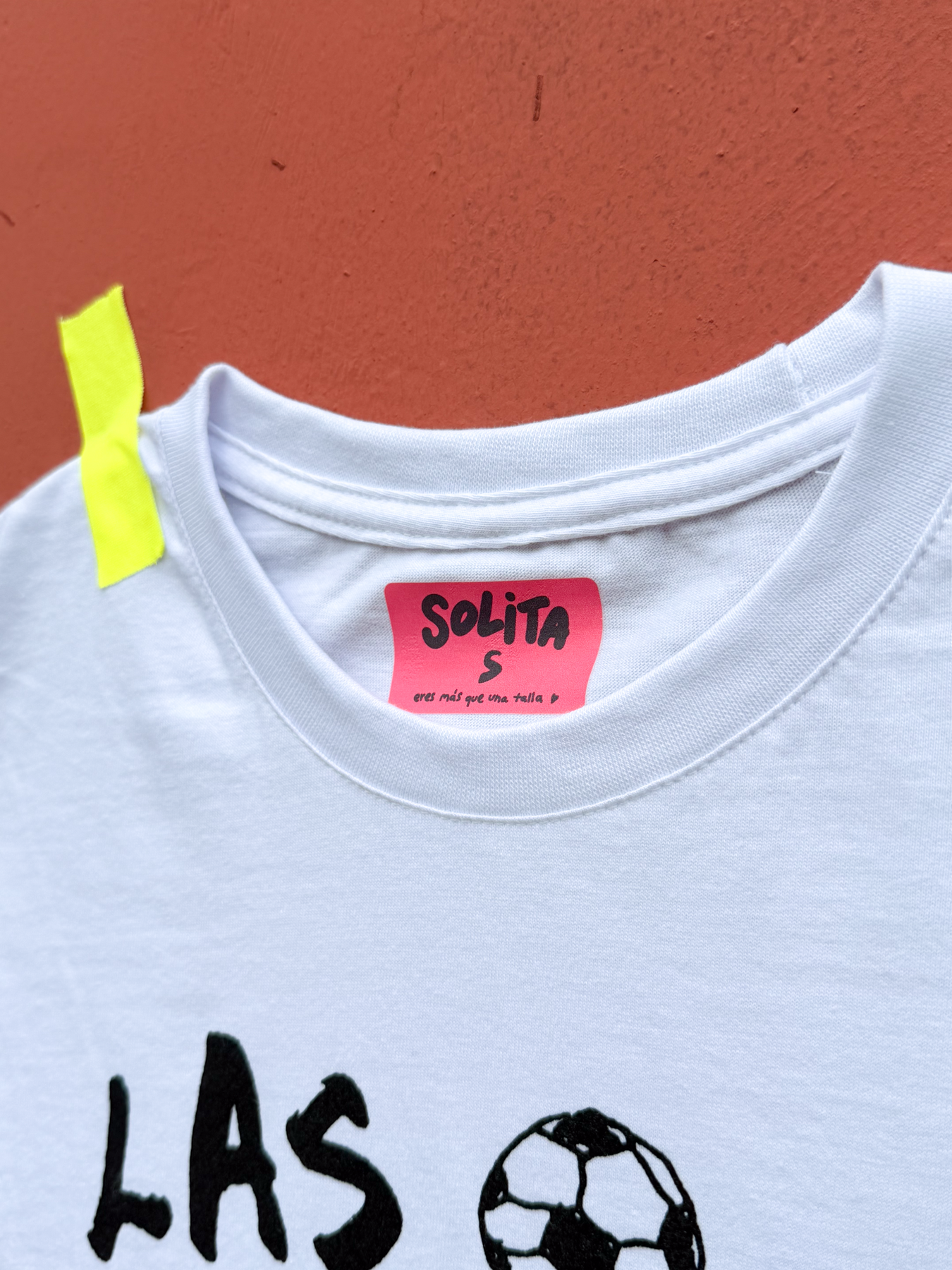Las mujeres también sabemos de futbol, t shirt blanca
