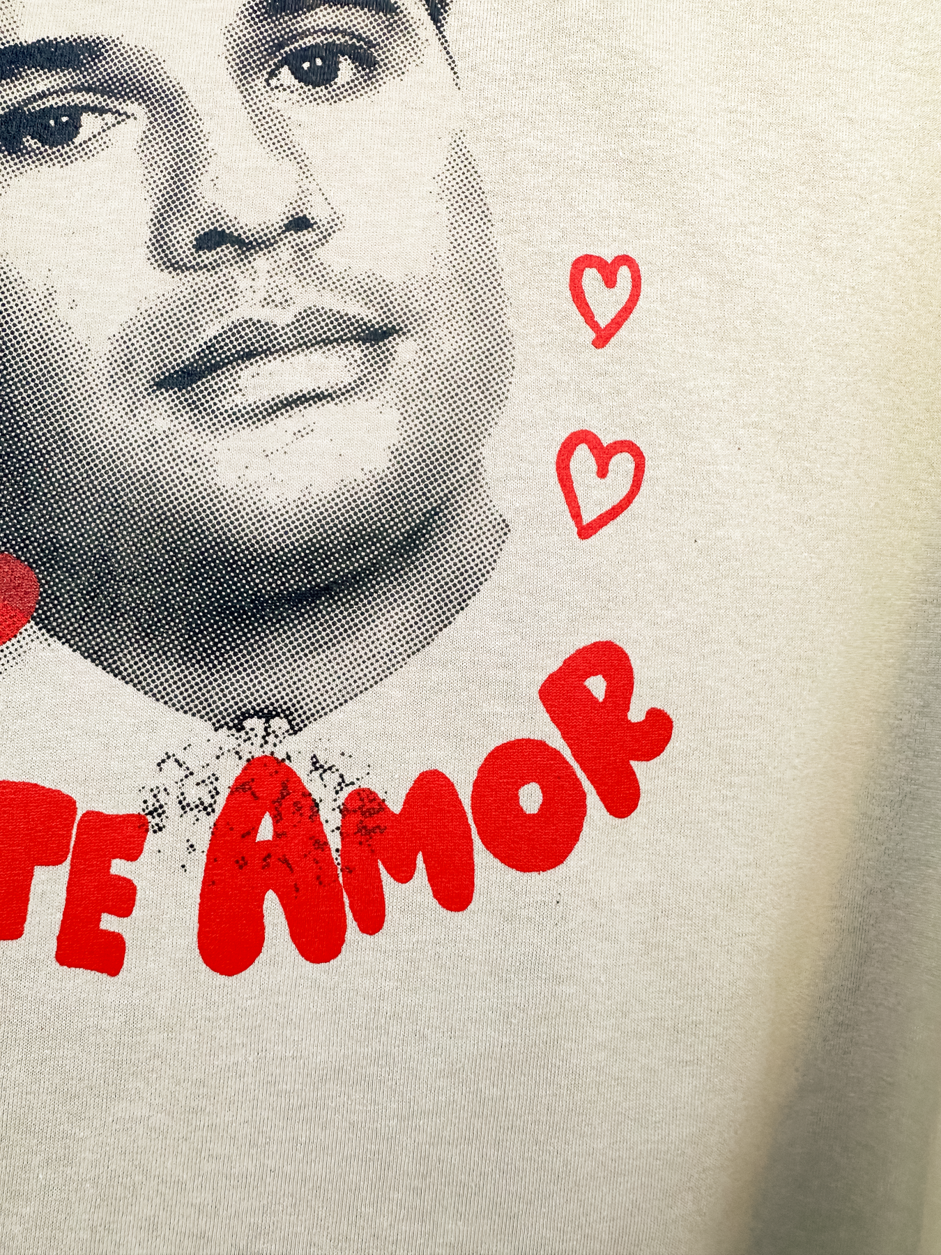 abrázame t shirt beige