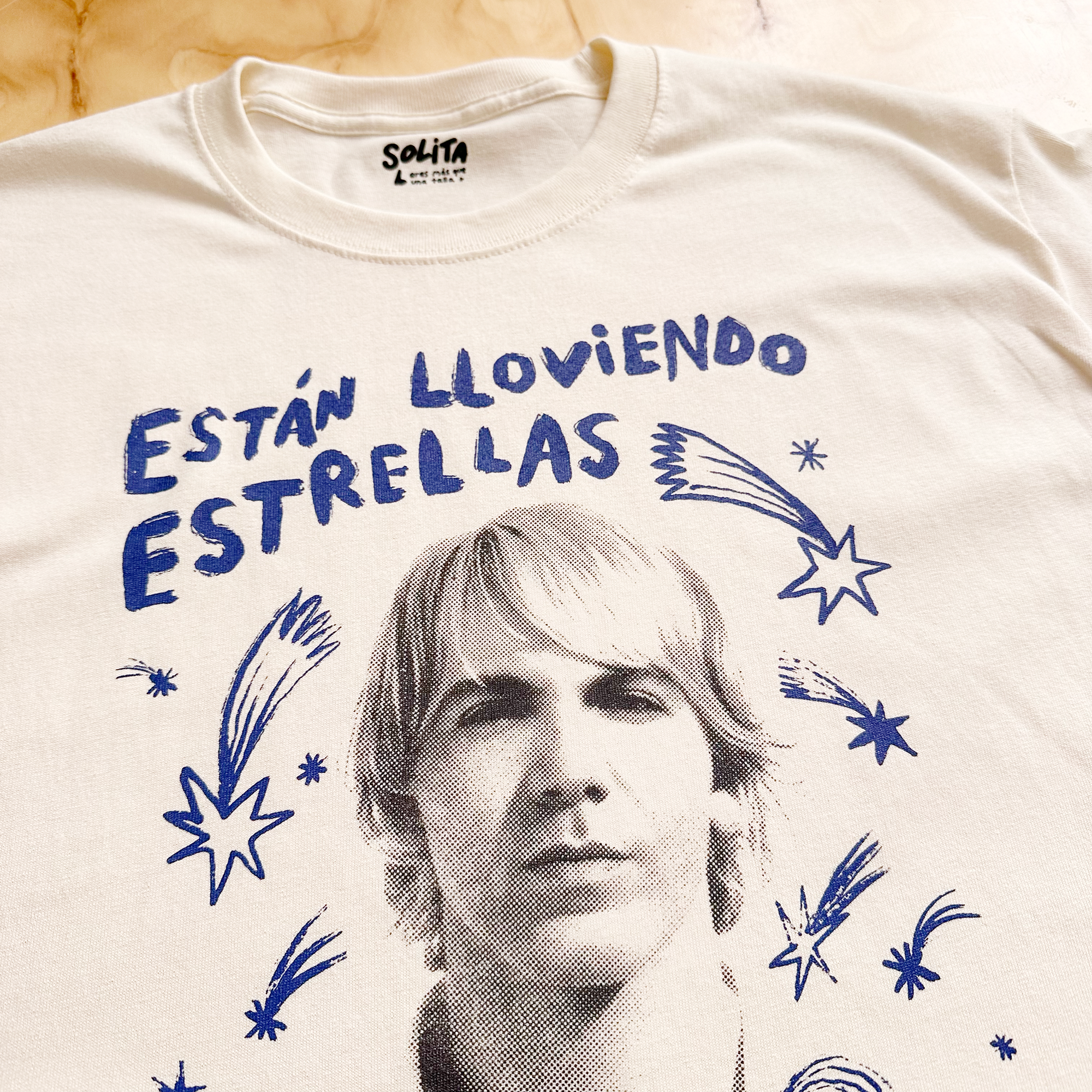 lloviendo estrellas t shirt