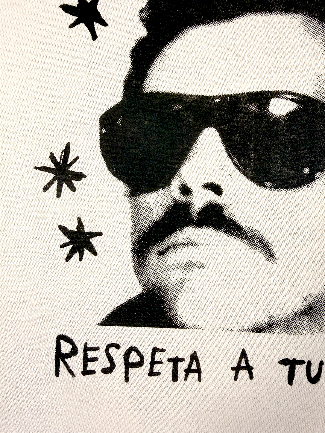 Respeta a tu mamá,  T shirt Arena